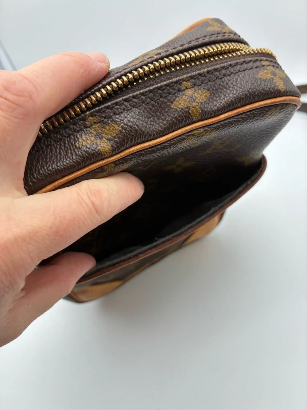 Louis Vuitton monogram Danube PM crossbody Y2K bag vintage